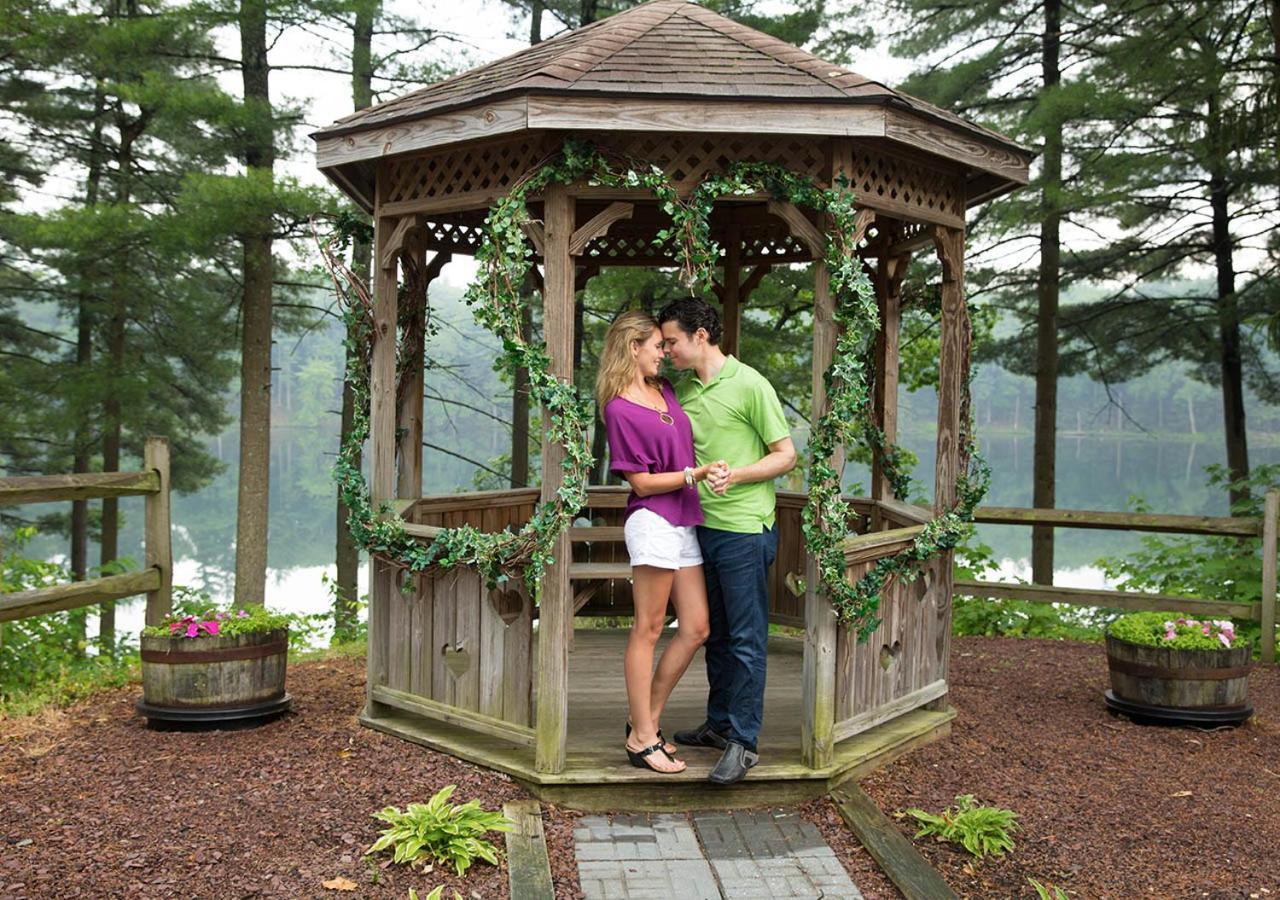Pocono Palace Resort East Stroudsburg Exterior photo