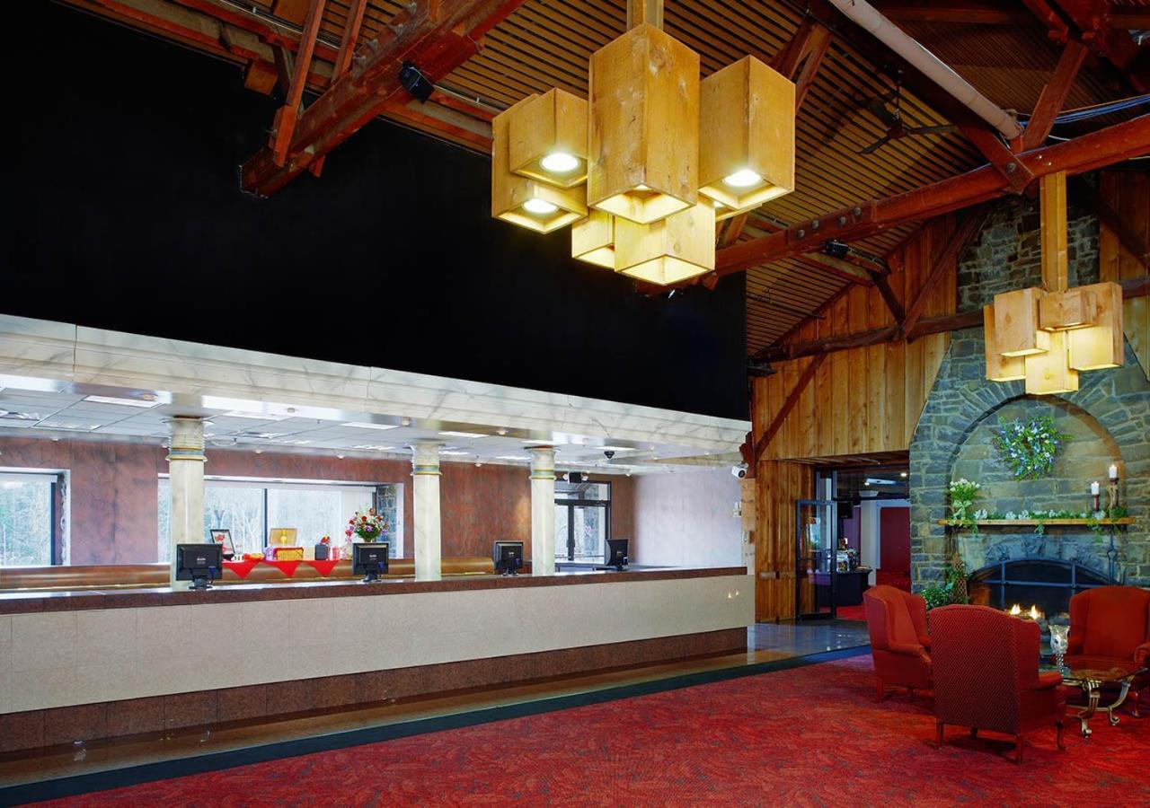 Pocono Palace Resort East Stroudsburg Exterior photo