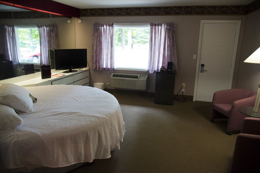 Pocono Palace Resort East Stroudsburg Exterior photo