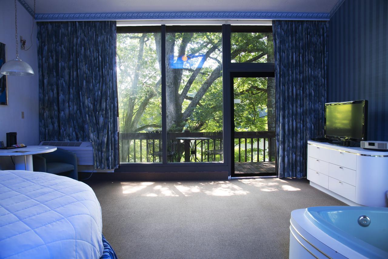 Pocono Palace Resort East Stroudsburg Exterior photo